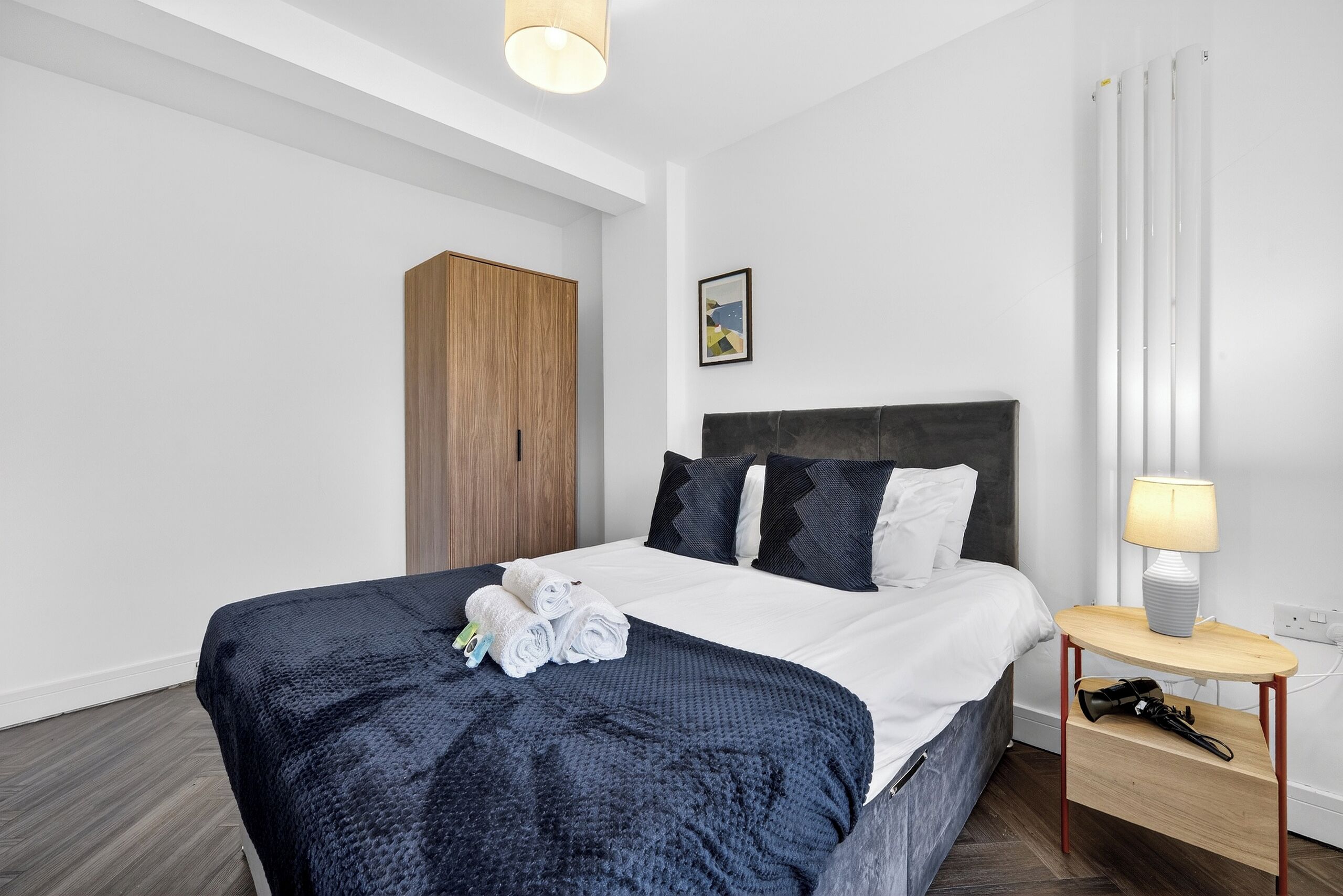 Desk, laptop workspace, free WiFi