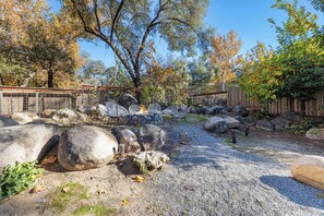 Property grounds - Moonlight Mountain House near Sequoia National Park  (Three Rivers)