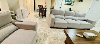 Perfect house for peaceful leaving in Glen Oaks, Queens