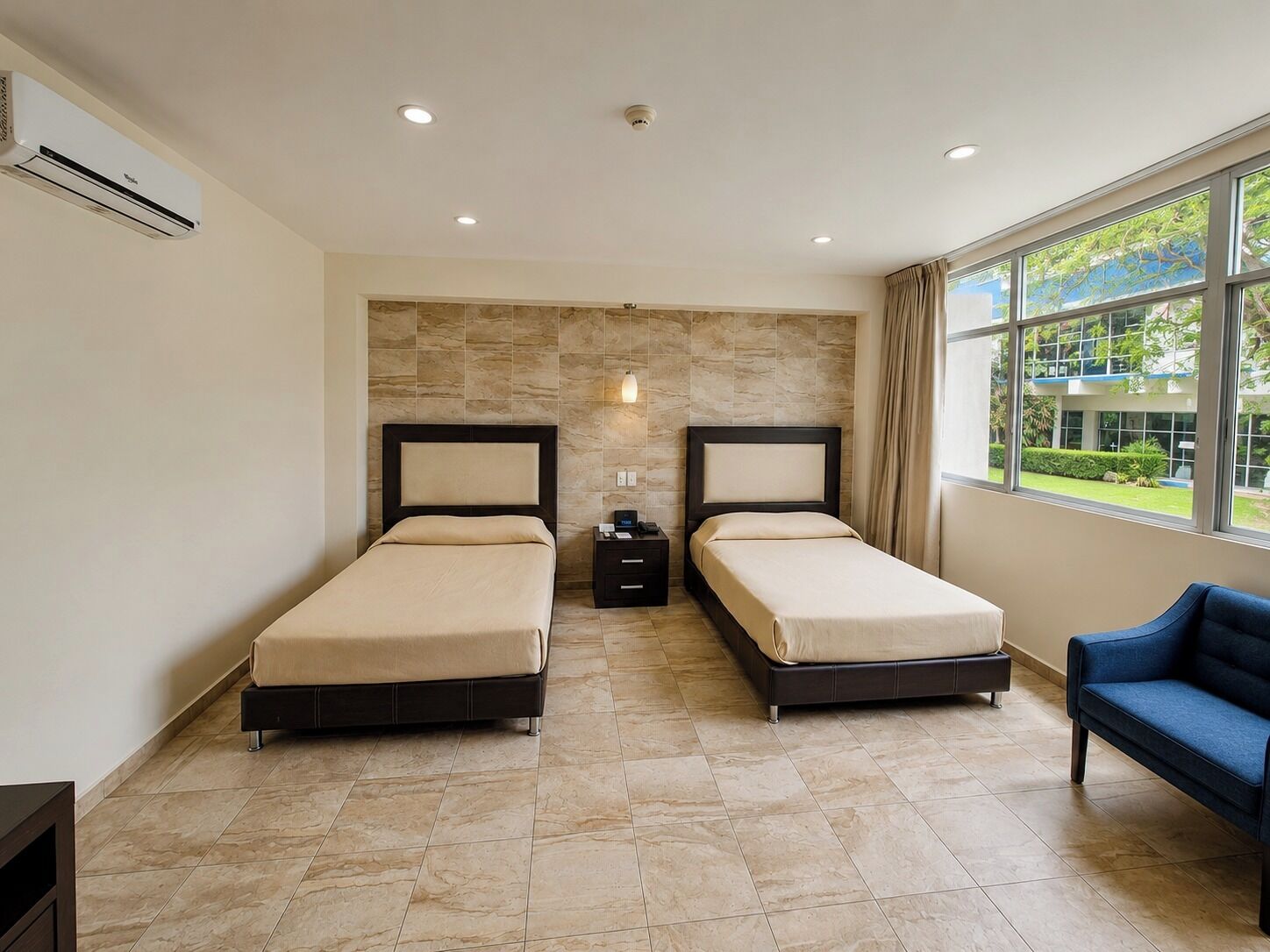 Free WiFi, bed sheets