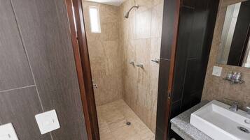 Double Room | Bathroom