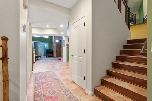 Spacious 2 Bed/2 Bath Townhome w/Patios + Views