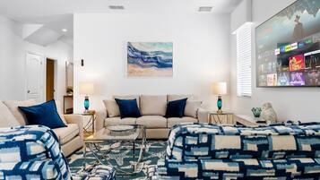 En 55-tommers smart-TV med digitale kanaler