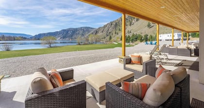 Entiat Waterfront: Beach, Fire Pit, Mountain Views