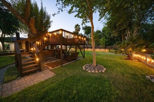 Musa House + Guest House