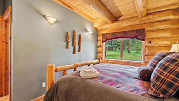 3 habitaciones, tabla de planchar con plancha, wifi y ropa de cama