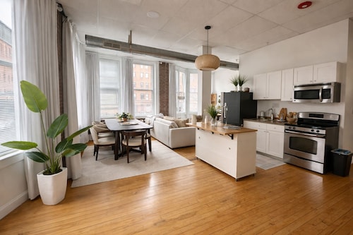 Wonderful 1-bedroom apartment with AC in charming Providence