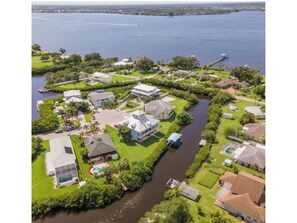 Exterior - Waterfront key west style Coastal retreat/Near Beaches & Ellenton Outlets (Ellenton)