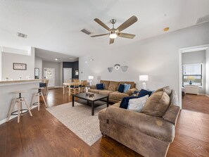 TV - 4Br Single Level, Pool Near Disney (Kissimmee)