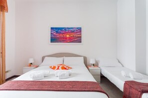 1 bedroom, iron/ironing board, travel cot, free WiFi - Augusto 42 apartment Napoli.  Stadium Metro & Free Parking (Napoli)