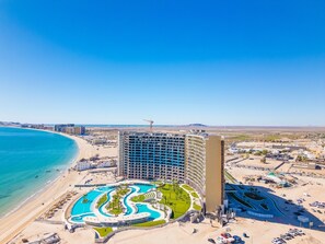 On the beach - NEW Sonoran Star Luxury condo 2BD, 2BA (Puerto Peñasco)