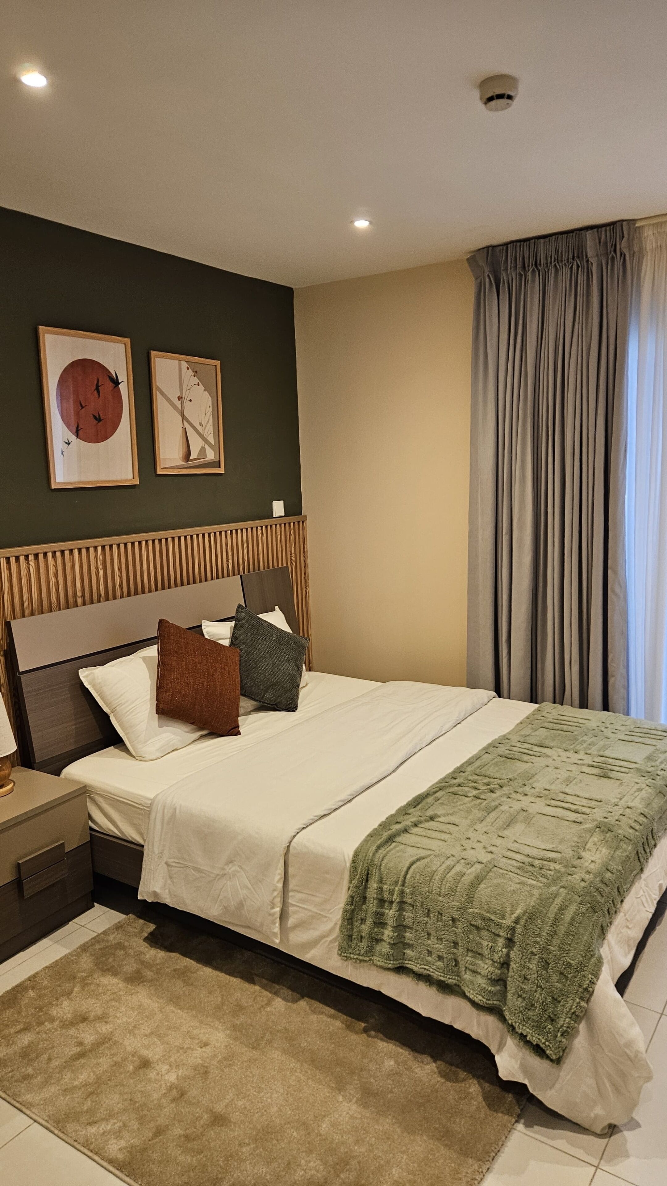 Escrivaninha, espaço de trabalho para notebook