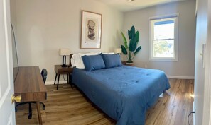 3 bedrooms, desk, iron/ironing board, free WiFi