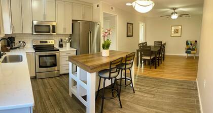 Inviting Home, Mountain Views, Minutes to Downtown Asheville & Weaverville