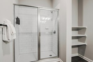 Bathroom - Landing | Stylish 2BD, Gym, Clubhouse (San Marcos)
