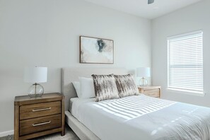 2 bedrooms, desk, iron/ironing board, WiFi - Landing | Chic 2BD, Gym, Pool (San Marcos)