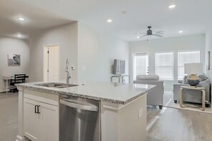 Interior - Landing | Chic 2BD, Clubhouse, Gym (San Marcos)