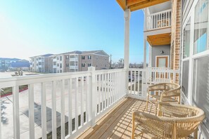 Property grounds - Landing | Chic 2BD, Clubhouse, Gym (San Marcos)