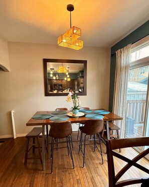 Dining - Bring the Crew! Lake Days + Big Space up to 10 (Sylvan Lake)