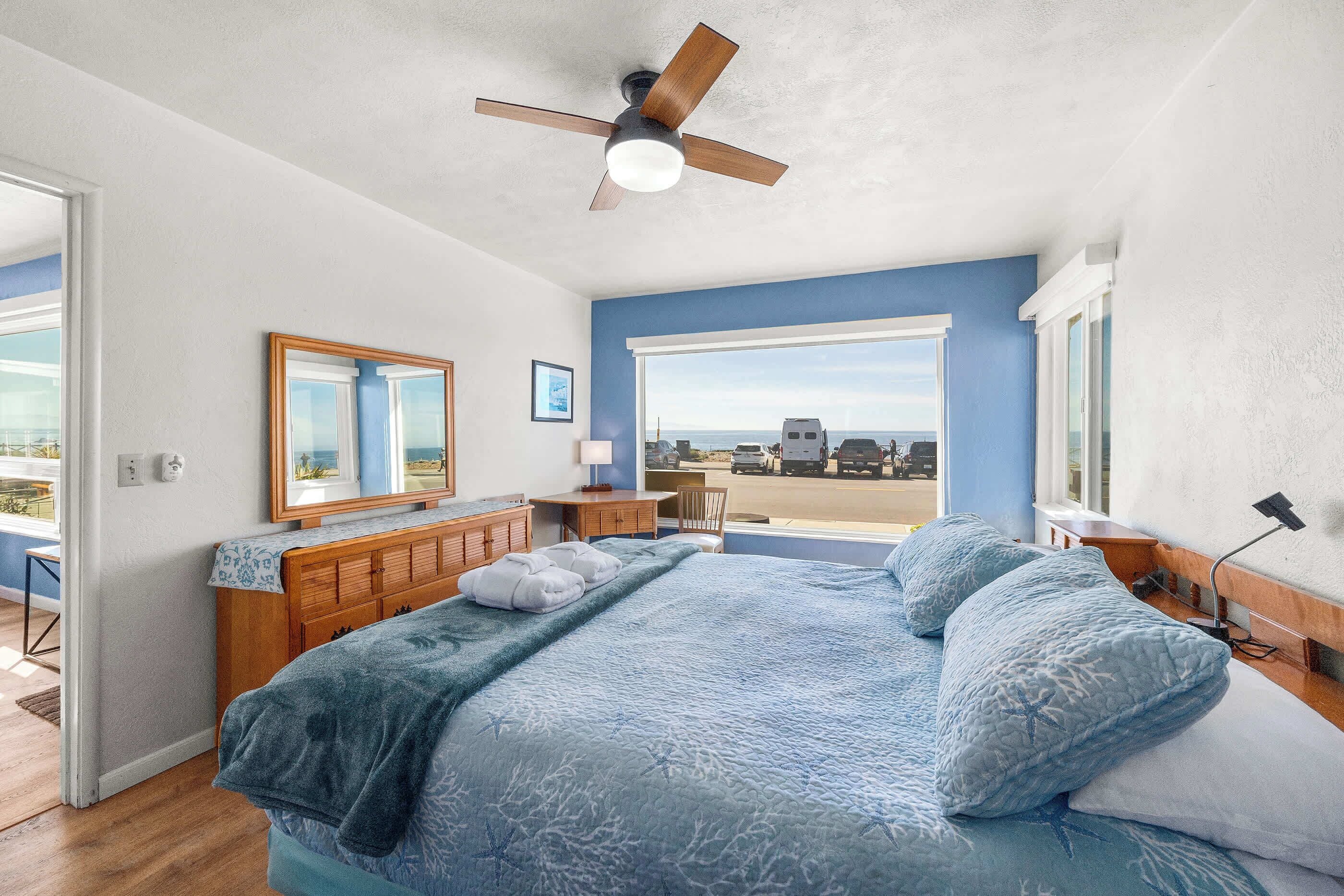 3 bedrooms, desk, iron/ironing board, WiFi