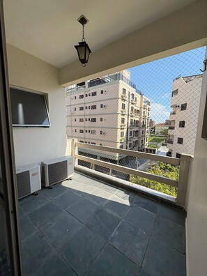 Property grounds - Enseada - Guarujá - Apartment with air conditioning, balcony and 3 suites (Guarujá)