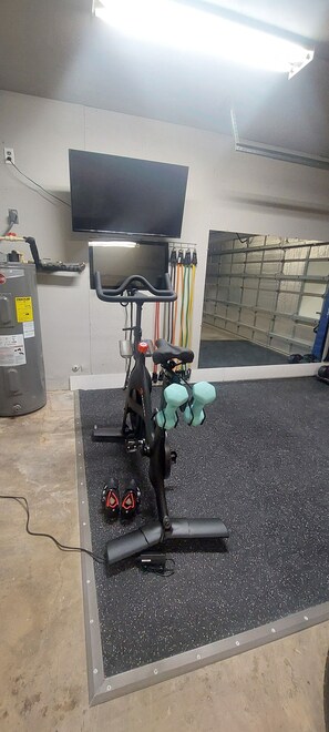 Fitness facility - Cape Coral Casa: Pool + Lanai (Cape Coral)