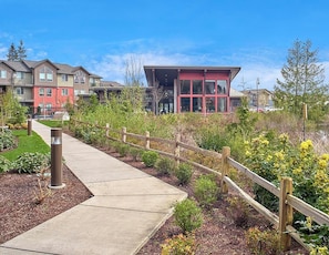 Exterior - Landing | Amazing 1BD, Gym, Pool (Marysville)