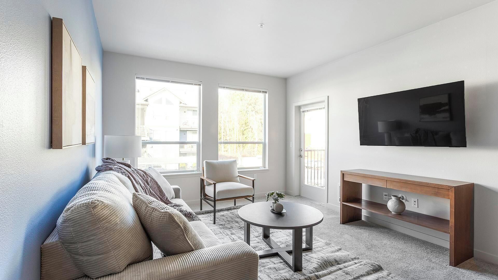 Landing | Chic 2bd, Clubhouse, Gym - Lake Stevens, WA