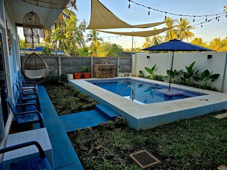 Pool. Blue Sandals Beach House - Relax & Playa Sonsonate