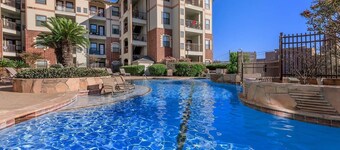 Landing | Spectacular 2BD, Clubhouse