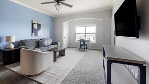 Smart TV - Landing | Stunning 2BD, Clubhouse (Corpus Christi)