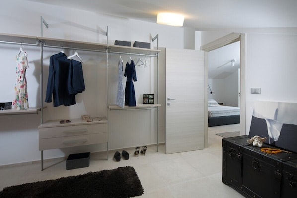 Walk-in closet