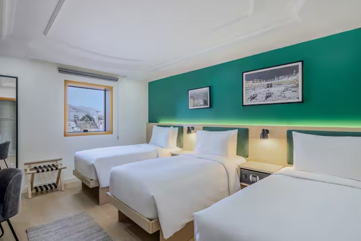 Minibar, màn/rèm cản sáng, bộ trải giường