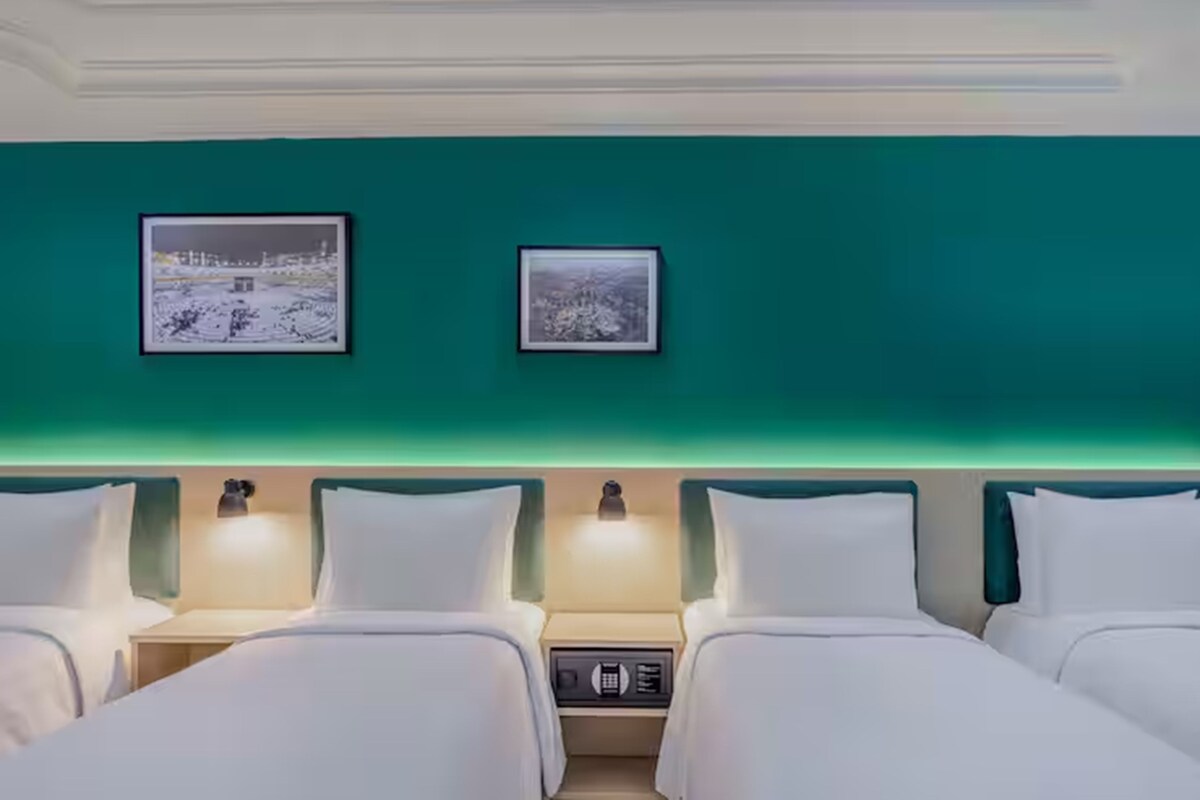 Minibar, màn/rèm cản sáng, bộ trải giường