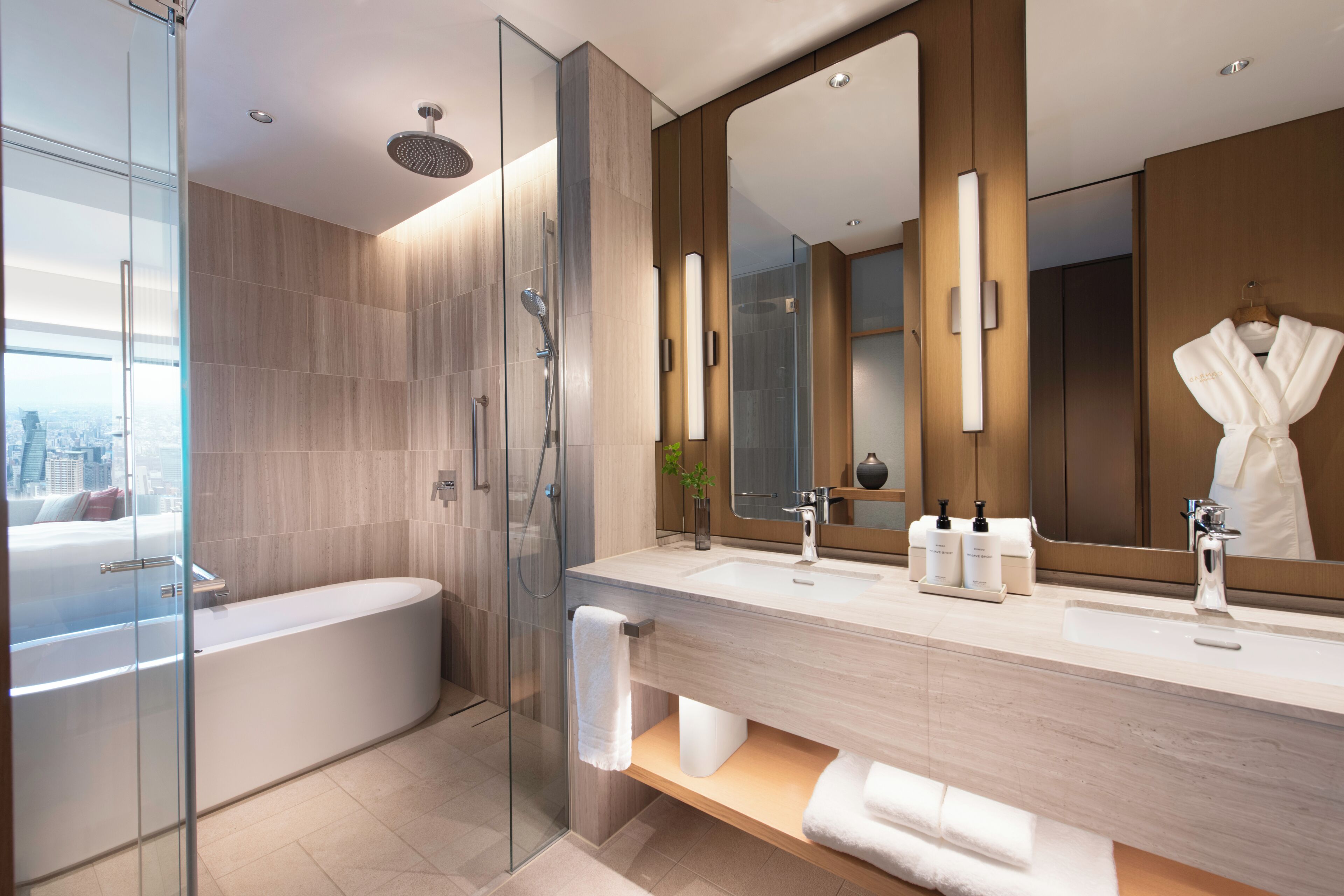 Separate bathtub and shower, free toiletries, hair dryer, bathrobes