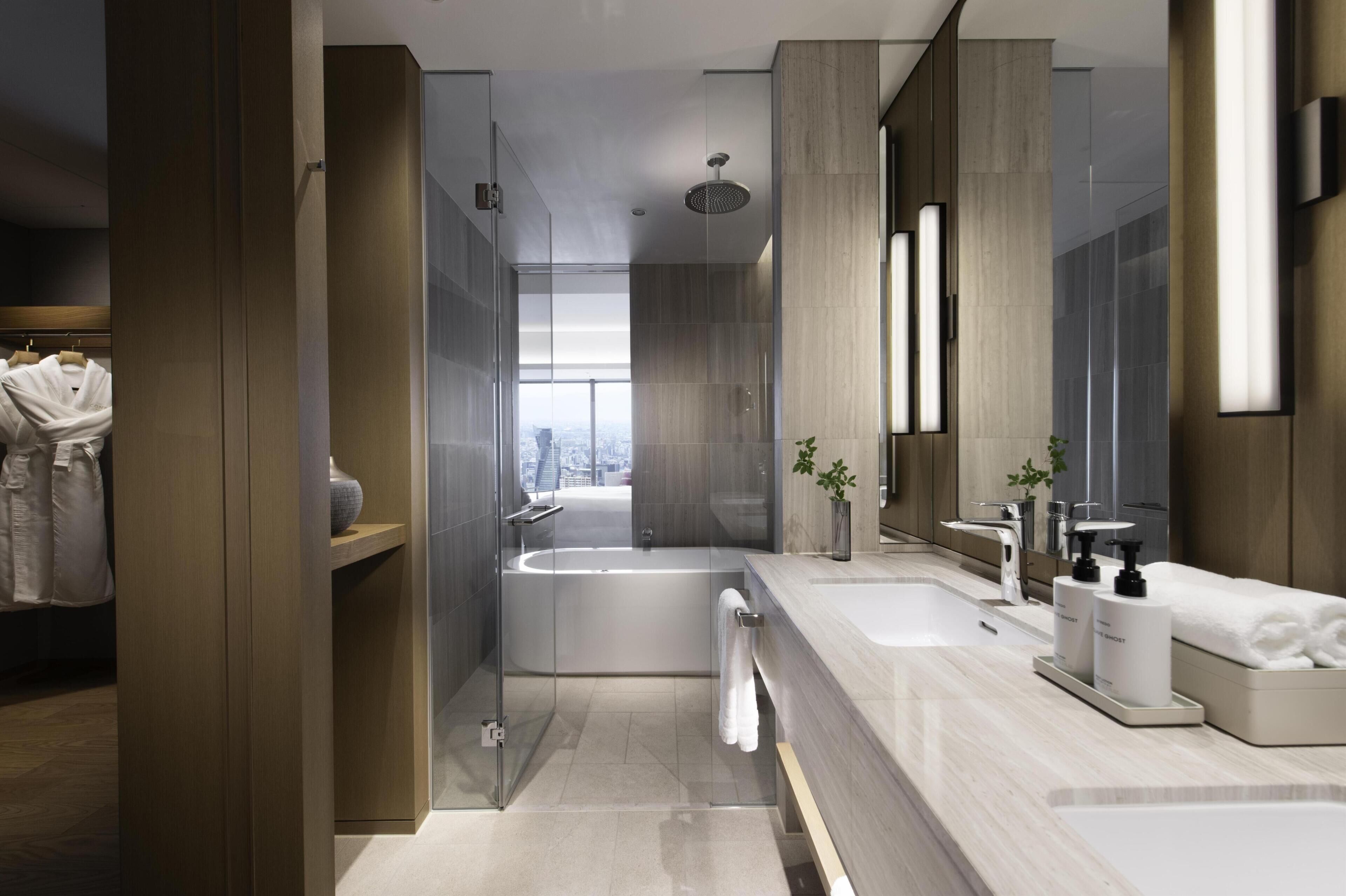 Bathroom shower