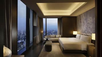 Suite, 1 King Bed (Conrad) | Down comforters, minibar, in-room safe, blackout drapes