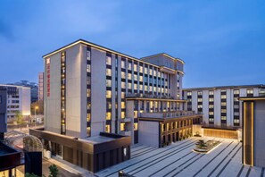 Exterior - Hilton Garden Inn Chengdu Huaxi Wuhou Shrine (Nanchong)