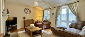 Cosy family friendly cottage bungalow in the town of Chudleigh