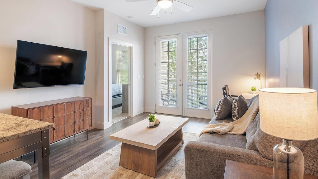 Landing | Spectacular 1bd, Gym, Game Room - Windermere, FL