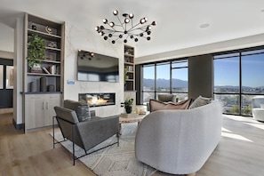 Smart TV - Landing | Stylish 1BD in Granary District (Salt Lake City)
