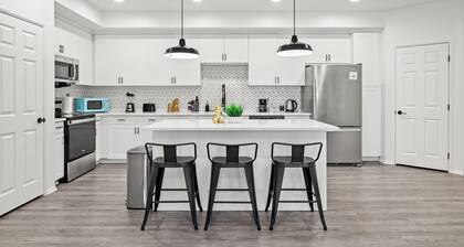 Cozy 3BR Apartment - Mins to Disney + Arcade