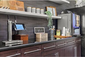 Dining - Landing | Chic 1BD, Gym, Clubhouse (Miramar)
