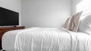 1 chambre, bureau, fer et planche à repasser, Wi-Fi