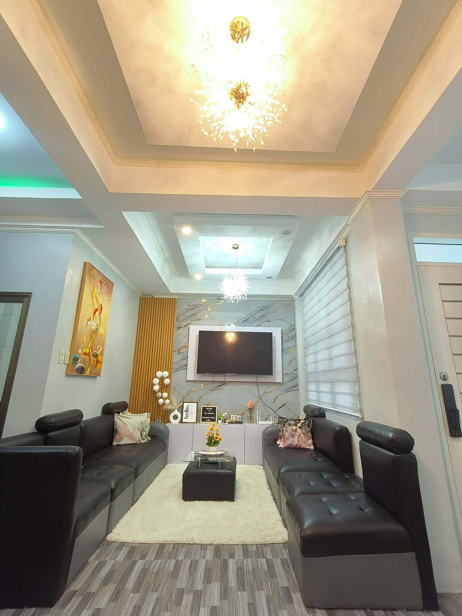 House, 4 Bedrooms, Smoking, Balcony | Living room