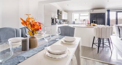 SPACIOUS 4 BEDROOM HOME WITH MODERN COMFORTS IN HEMEL HEMPSTEAD