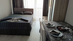 Iron/ironing board, WiFi, bed sheets - Deluxe Studio with Balcony 46 (Plovdiv)