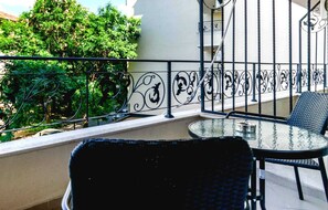 Terrace/patio - Deluxe Studio with Balcony 46 (Plovdiv)