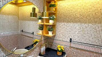 Toallas, jabón, papel de baño