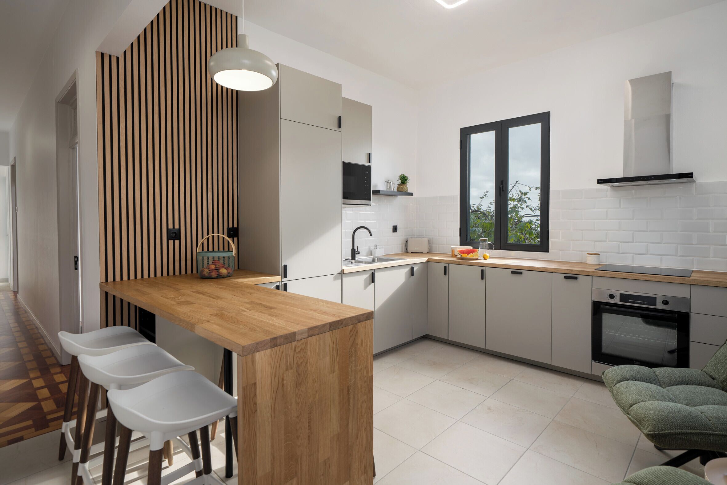 雪櫃、微波爐、焗爐、爐具